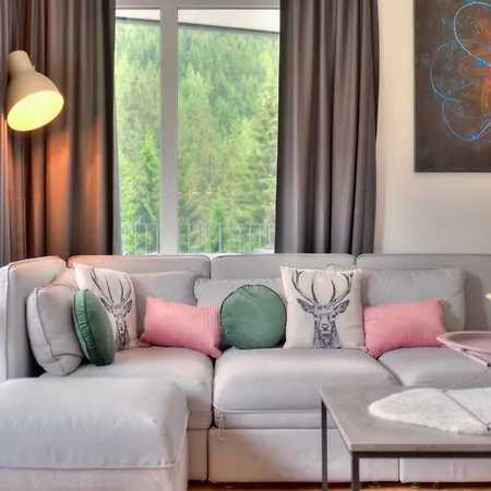Apartment Premium In Area *
