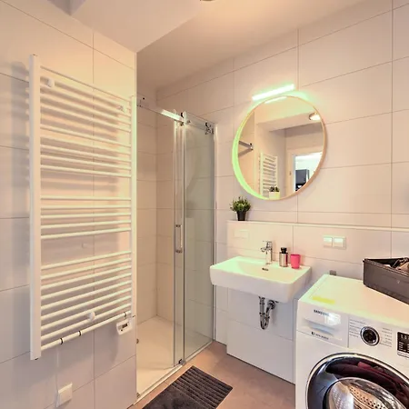 Apartment Premium In Area *